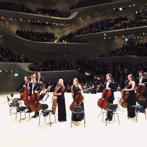 12 Cellisten der Deutschen Stiftung Musikleben @Elbphilharmonie Hamburg ©DSM